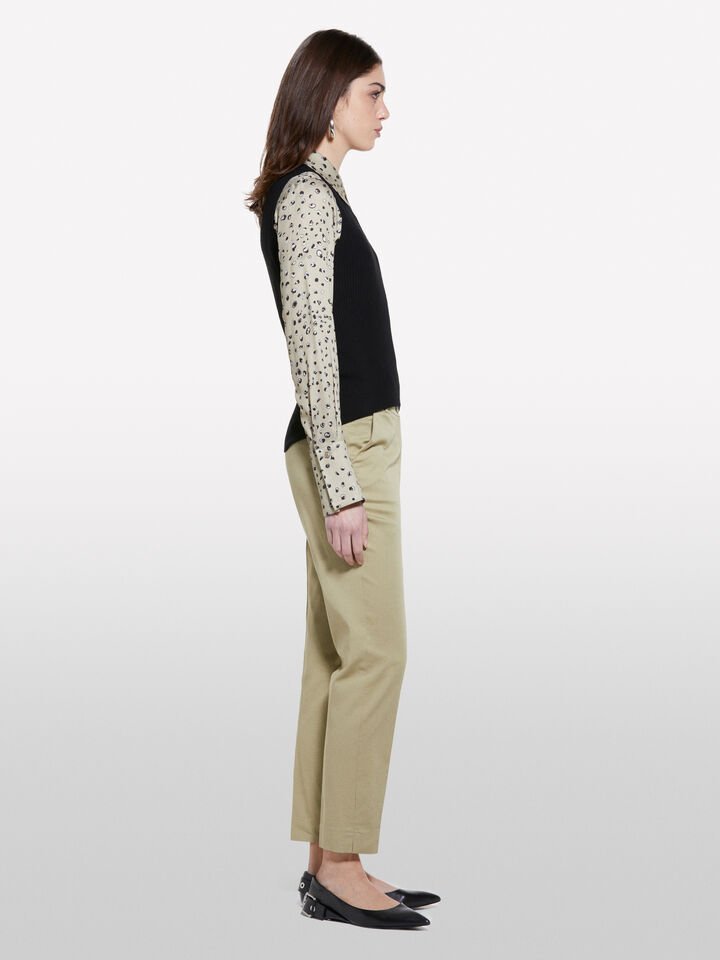 Chinos verde militar - calças chinos para mulher - Verde Claro | Sisley image number 2